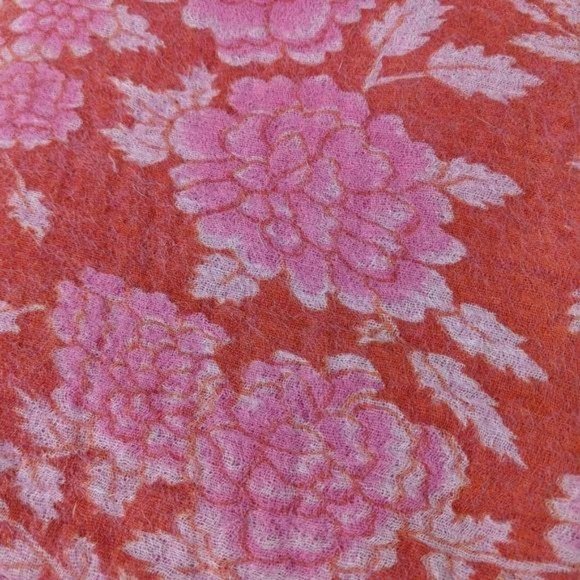 Fair Trade Floral Tablet E-reader Sleeve Wool - Picture 2 of 9